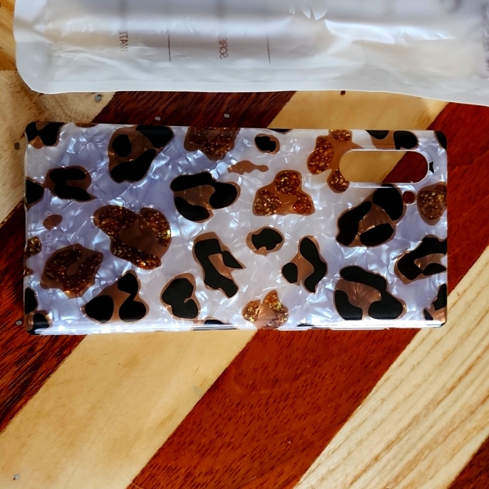 A Galaxy Note 10 phone case